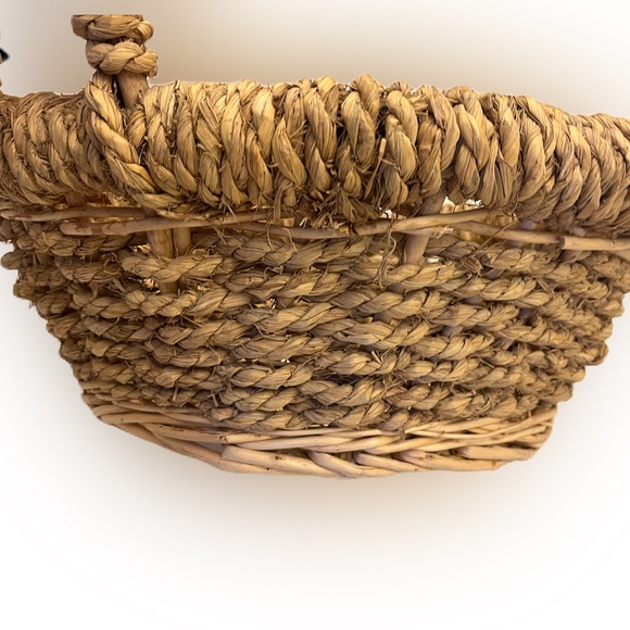 Wooden woven basket - Picture 8 of 11